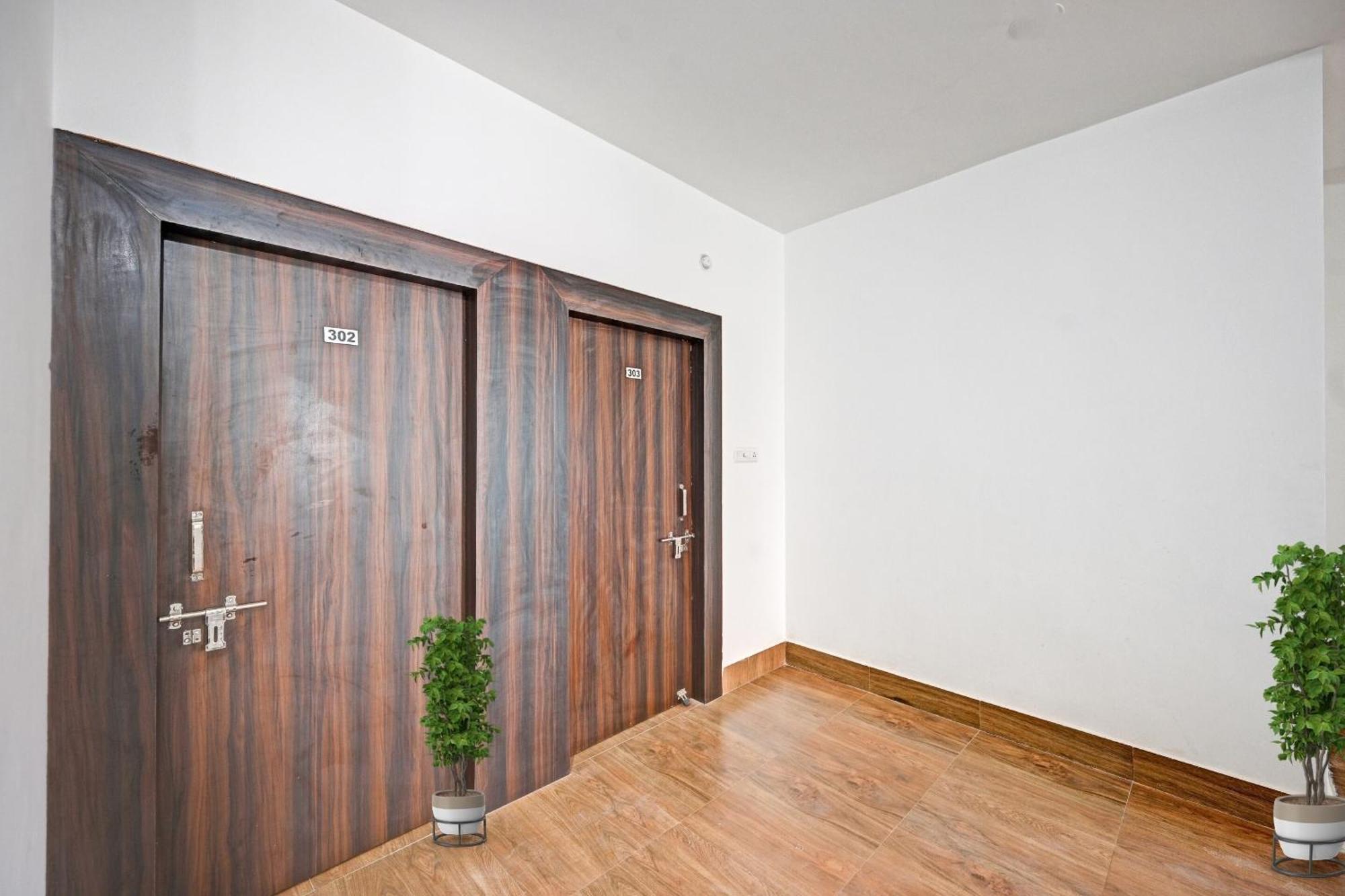 Capital O 90121 Madison Blue Bhubaneswar Exterior foto